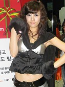 画像ギャラリー No.015のサムネイル画像 / ［G★2008＃番外編］お待ちかね，コンパニオン写真集をお届けします