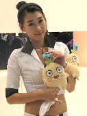 画像ギャラリー No.061のサムネイル画像 / ［G★2008＃番外編］お待ちかね，コンパニオン写真集をお届けします