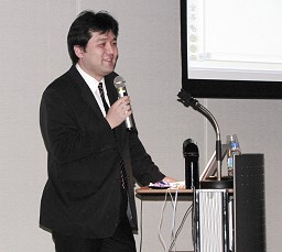 画像ギャラリー No.003のサムネイル画像 / ［OGC 2010］iPhoneは儲からない！　じゃあどうすればいいんだ？　新清士氏が語る次世代アプリの目指すべきもの