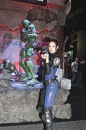 画像ギャラリー No.004のサムネイル画像 / ゲームショウの締めはやっぱりこれ。E3 2011，来場者を笑顔で迎えた美女コンパニオン達の写真をちょこっと掲載