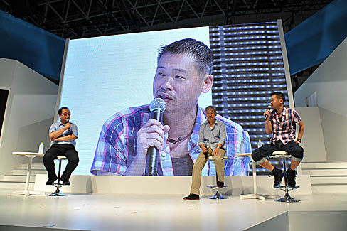 画像ギャラリー No.002のサムネイル画像 / ［TGS 2011］ソーシャルゲームとコンシューマゲームを分けるのはもう古い。ベテランゲームクリエイターによるパネルディスカッション「有名プロデューサーがソーシャルゲームを切る」がGREEブースで開催