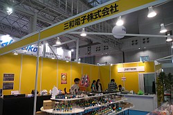 画像ギャラリー No.003のサムネイル画像 / [AMショー2011]「第49回アミューズメントマシンショー」，来場者数は前年を上回る3万3464人，カップルやファミリー層が増加