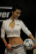画像ギャラリー No.009のサムネイル画像 / ［G-Star 2011］恒例のコンパニオン写真集を掲載。過去最大規模となったG-Starの見どころはオンラインゲームだけじゃない？