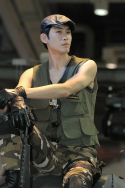 画像ギャラリー No.142のサムネイル画像 / ［G-Star 2011］恒例のコンパニオン写真集を掲載。過去最大規模となったG-Starの見どころはオンラインゲームだけじゃない？