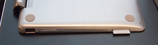 画像ギャラリー No.019のサムネイル画像 / ASUS，“Transformer Prime”こと「Eee Pad TF201」を1月21日発売。価格は6万9800円（税込）