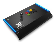 画像ギャラリー No.002のサムネイル画像 / HORI,完全オリジナルの格闘ゲーム用アーケードスティック「ファイティングエッジ」発表。HORISTORE.comで予約受付開始