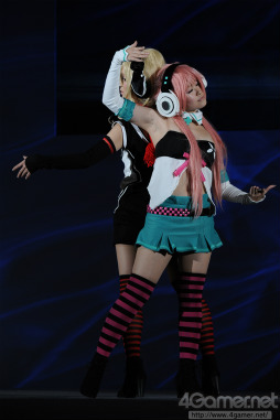 画像ギャラリー No.065のサムネイル画像 / ［TGS 2012］総勢200名近いコスプレイヤーが集まった「COSPLAY COLLECTION NIGHT＠TGS」をフォトレポート