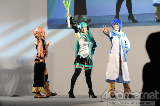 画像ギャラリー No.209のサムネイル画像 / ［TGS 2012］総勢200名近いコスプレイヤーが集まった「COSPLAY COLLECTION NIGHT＠TGS」をフォトレポート