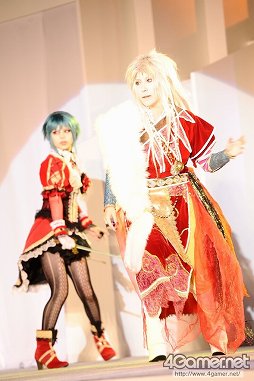 画像ギャラリー No.033のサムネイル画像 / ［TGS 2013］約200名ものコスプレイヤーがパフォーマンスを披露した「Cosplay Collection Night」をフォトレポート
