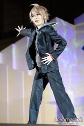 画像ギャラリー No.075のサムネイル画像 / ［TGS 2013］約200名ものコスプレイヤーがパフォーマンスを披露した「Cosplay Collection Night」をフォトレポート