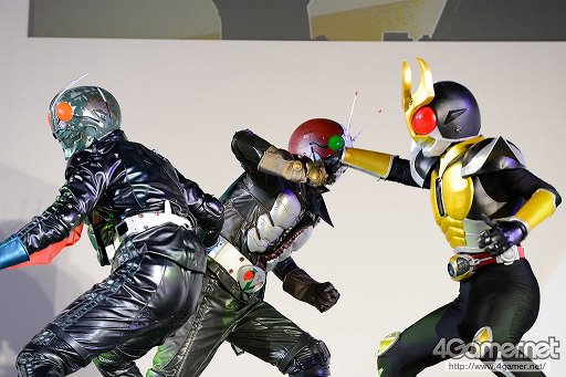 画像ギャラリー No.093のサムネイル画像 / ［TGS 2013］約200名ものコスプレイヤーがパフォーマンスを披露した「Cosplay Collection Night」をフォトレポート