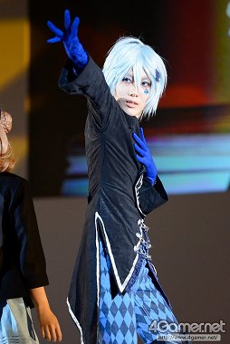 画像ギャラリー No.115のサムネイル画像 / ［TGS 2013］約200名ものコスプレイヤーがパフォーマンスを披露した「Cosplay Collection Night」をフォトレポート