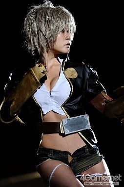 画像ギャラリー No.189のサムネイル画像 / ［TGS 2013］約200名ものコスプレイヤーがパフォーマンスを披露した「Cosplay Collection Night」をフォトレポート