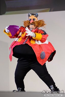 画像ギャラリー No.198のサムネイル画像 / ［TGS 2013］約200名ものコスプレイヤーがパフォーマンスを披露した「Cosplay Collection Night」をフォトレポート