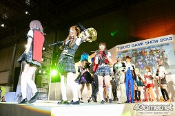 画像ギャラリー No.204のサムネイル画像 / ［TGS 2013］約200名ものコスプレイヤーがパフォーマンスを披露した「Cosplay Collection Night」をフォトレポート