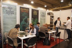 画像ギャラリー No.013のサムネイル画像 / ［SPIEL’14］南アフリカ発の小粋なダイスゲーム「Ancient Terrible Things」を紹介。「インディ・ジョーンズ」ライクな“パルプアドベンチャー”ゲーム