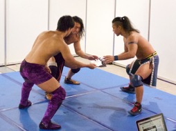 画像ギャラリー No.005のサムネイル画像 / 4Gamer×DDTプロレス＠東京ゲームショウ2015は，全試合を終了いたしました