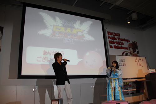 画像ギャラリー No.044のサムネイル画像 / タイ代表がRWC2連覇を達成。白熱した試合に大盛り上がりの「RWC2011パブリックビューイング」＆「RAG-FES26 in Akihabara」観戦レポート