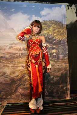 画像ギャラリー No.003のサムネイル画像 / 「リネージュ2 アップデートオフラインイベント In Ginza」レポート。初のワールドレイド「エティスバンエティナ討伐戦」に，会場は大盛り上がり