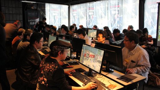 画像ギャラリー No.014のサムネイル画像 / 「リネージュ2 アップデートオフラインイベント In Ginza」レポート。初のワールドレイド「エティスバンエティナ討伐戦」に，会場は大盛り上がり