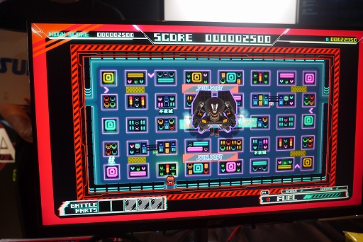 画像ギャラリー No.008のサムネイル画像 / 変形ロボバトルやパーツ交換など，新機軸が導入された「ROUTE16R」，懐かしのADVがデッキ構築SRPGとして蘇る「Hard Edge - War Zone」インプレッション［BitSummit］