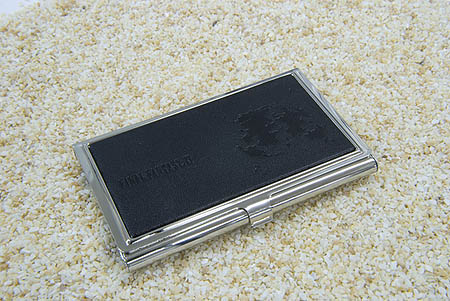 画像ギャラリー No.002のサムネイル画像 / TGS2008でFFXIデザインのカードケースやキーホルダーなど販売。「闇の王」特別展示も