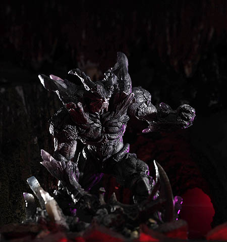 画像ギャラリー No.005のサムネイル画像 / TGS2008でFFXIデザインのカードケースやキーホルダーなど販売。「闇の王」特別展示も