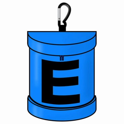 画像ギャラリー No.001のサムネイル画像 / 「ロックマン」のE缶がポーチになって登場。ロックバスター風ショルダーバッグも