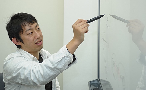 画像ギャラリー No.011のサムネイル画像 / ニコニコ広場が目指す次世代コミュニケーション。ニコニコ動画 運営長に聞く「テキストベースで群衆を表現する挑戦」