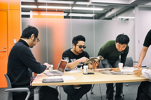 画像ギャラリー No.049のサムネイル画像 / La MirageのAmie氏とROBINのまんがコーナーのROBIN氏を招いた座談会「MMO今昔物語」。「UO」「EQ」「WoW」……MMOの黄金時代を駆け抜けたプレイヤーたち
