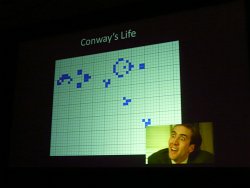 画像ギャラリー No.003のサムネイル画像 / ［GDC 2011］この男が壇上に姿を見せなければGDCは終わらない。ウィル・ライト氏が，その処女作「バンゲリングベイ」について大いに語る