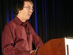 画像ギャラリー No.012のサムネイル画像 / ［GDC 2011］この男が壇上に姿を見せなければGDCは終わらない。ウィル・ライト氏が，その処女作「バンゲリングベイ」について大いに語る