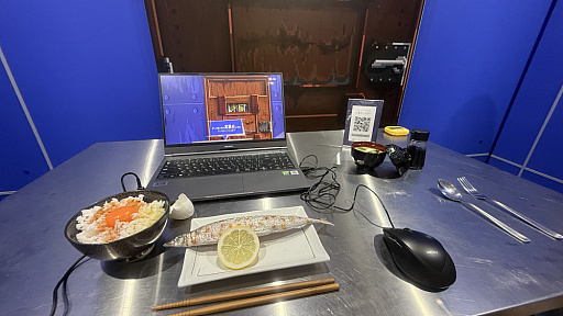 画像ギャラリー No.001のサムネイル画像 / とにかくヤバいお食事のゲーム「満腹脱獄計画」ひときわ個性を放つ独房風ブースで，開発者のじぃーま氏に話を聞いた［TGS2026］