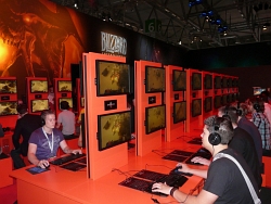 画像ギャラリー No.005のサムネイル画像 / ［Gamescom］ドイツで「Diablo III」がプレイアブル展示！　ウィザード男が砂漠で大暴れ！