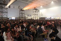 画像ギャラリー No.003のサムネイル画像 / ハンゲームの一大オフラインイベント「Hangame Festival★2012」がパシフィコ横浜にて開催。ステージイベントの前半レポートをお届け