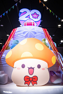 画像ギャラリー No.034のサムネイル画像 / 「メイプルストーリー」20周年を祝ったイベント「Super Maple Party」レポート。あの“リトカ名人”こと香取慎吾さんもサプライズ来場