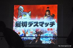 画像ギャラリー No.004のサムネイル画像 / SMASH.19の会場で「信長の野望 Online」×「のぶニャがの野望」“髪切デスマッチ”がついに決着。ニャラキヒロシゲ氏が落ち武者(?)になった断髪式の模様をレポート