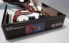 画像ギャラリー No.010のサムネイル画像 / CeBIT 2008から見えてきた，ハイエンド電源ユニットのトレンド