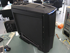 画像ギャラリー No.003のサムネイル画像 / ［COMPUTEX 2008＃04］ゲーマー向けブランド「Raven」を立ち上げるSilverStone，個性的な冷却仕様のPCケースを公開