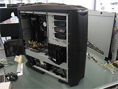 画像ギャラリー No.004のサムネイル画像 / ［COMPUTEX 2008＃04］ゲーマー向けブランド「Raven」を立ち上げるSilverStone，個性的な冷却仕様のPCケースを公開