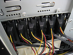 画像ギャラリー No.010のサムネイル画像 / ［COMPUTEX 2008＃04］ゲーマー向けブランド「Raven」を立ち上げるSilverStone，個性的な冷却仕様のPCケースを公開