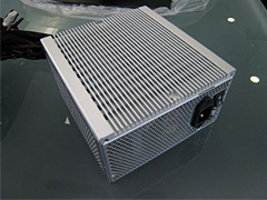 画像ギャラリー No.015のサムネイル画像 / ［COMPUTEX 2008＃04］ゲーマー向けブランド「Raven」を立ち上げるSilverStone，個性的な冷却仕様のPCケースを公開