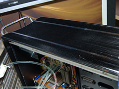 画像ギャラリー No.006のサムネイル画像 / ［COMPUTEX 2008＃20］ファンレス＋液冷と直列ファン冷却仕様，2種類の個性的なPCケースをThermalrightが展示