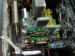 画像ギャラリー No.010のサムネイル画像 / ［COMPUTEX 2008＃20］ファンレス＋液冷と直列ファン冷却仕様，2種類の個性的なPCケースをThermalrightが展示
