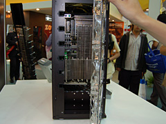 画像ギャラリー No.011のサムネイル画像 / ［COMPUTEX 2008＃20］ファンレス＋液冷と直列ファン冷却仕様，2種類の個性的なPCケースをThermalrightが展示