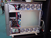 画像ギャラリー No.015のサムネイル画像 / ［COMPUTEX 2008＃26］ゲーマー向けPCケースは「見た目より機能」の時代へ？
