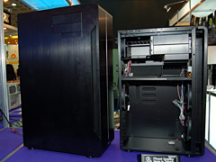 画像ギャラリー No.024のサムネイル画像 / ［COMPUTEX 2008＃26］ゲーマー向けPCケースは「見た目より機能」の時代へ？