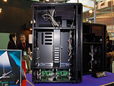 画像ギャラリー No.026のサムネイル画像 / ［COMPUTEX 2008＃26］ゲーマー向けPCケースは「見た目より機能」の時代へ？