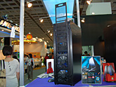 画像ギャラリー No.030のサムネイル画像 / ［COMPUTEX 2008＃26］ゲーマー向けPCケースは「見た目より機能」の時代へ？