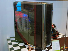 画像ギャラリー No.032のサムネイル画像 / ［COMPUTEX 2008＃26］ゲーマー向けPCケースは「見た目より機能」の時代へ？